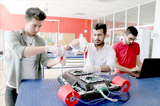 Genç mühendisler insansız sualtı aracı geliştirdi