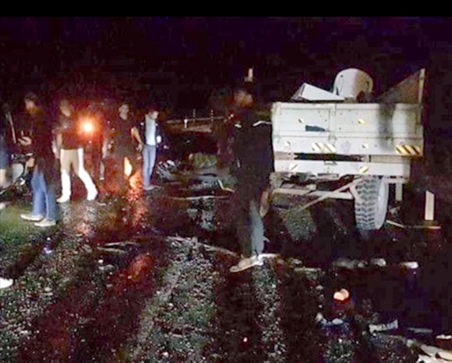 Minibüs ve traktörün çarpıştığı kazada 2 kişi hayatını kaybetti 