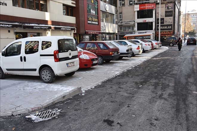 Serçeönü Mahallesi´nde Yaya ve Araç Yolu Yenilendi