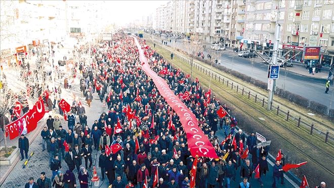 TERÖRE KARŞI YÜRÜDÜLER