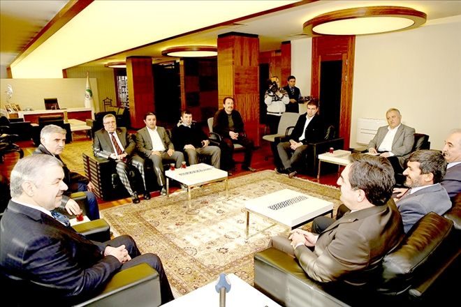 Sivas´ın ilçe ve belde belediye başkanları Başkan Çelik´i ziyaret etti