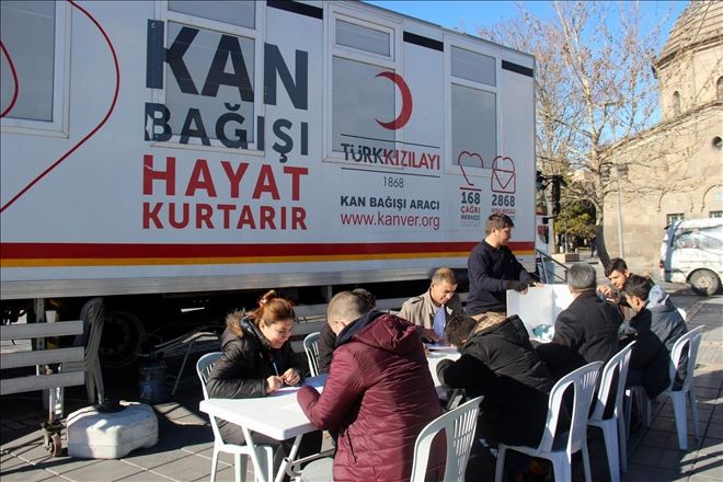 112 personelinden kan bağışı