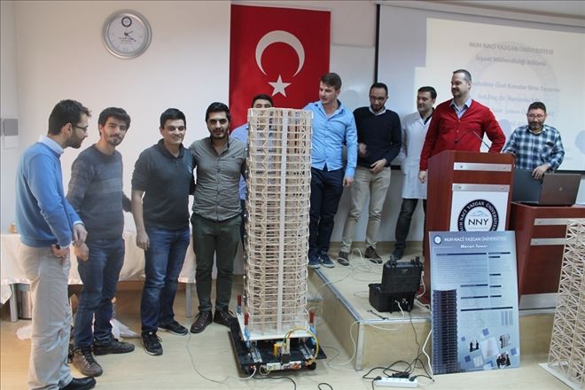 BİNA MAKETLERİ DEPREM TESTİNDEN GEÇTİ