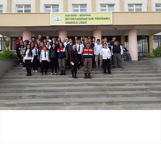 Öğrencilere suçtan korunma eğitimi verildi 