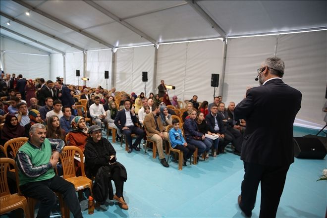 ?Şu anda Kitap Fuarı´nda birincisiniz? 