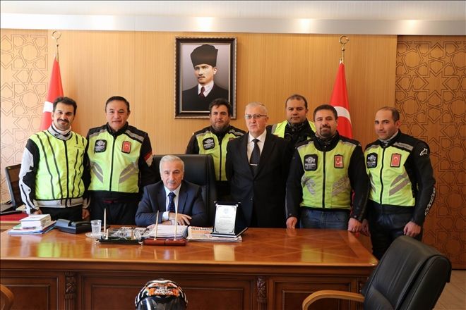 KAYMOK´tan Vali Kamçı´ya ziyaret 
