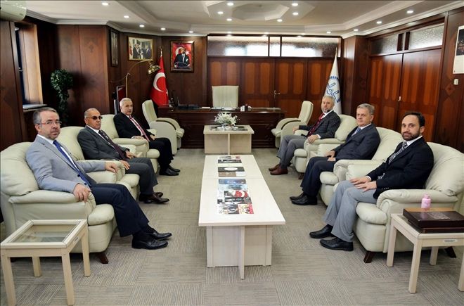 Vali Kamçı´dan PTT, Müftülük ve Vakıfbank´a Ziyaret