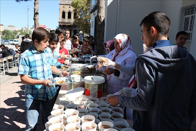 Özel Çocuklardan ?Özel´ aşure