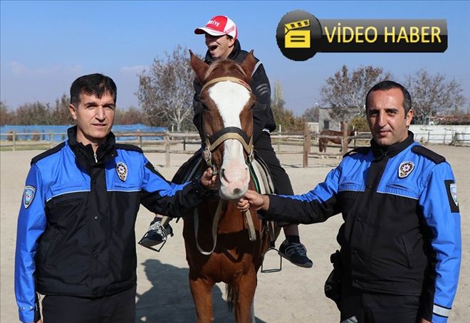 Engelli ve şehit yakını çocuklar için At Şenliği düzenlendi 