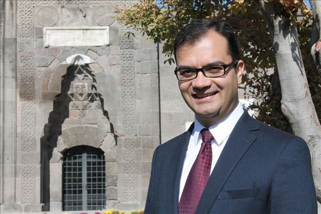 Dünyanın ilk hastane ve tıp medresesi kompleksi 811 yıldır ayakta 
