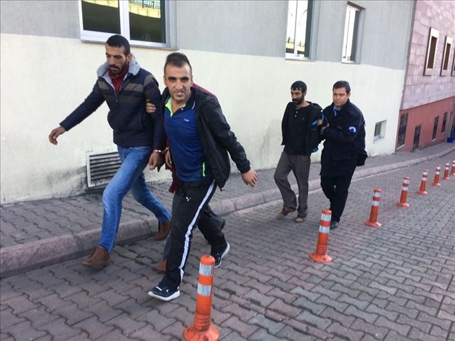 Uyuşturucu operasyonlarında gözaltına alınan 5 kişi Adliyede 