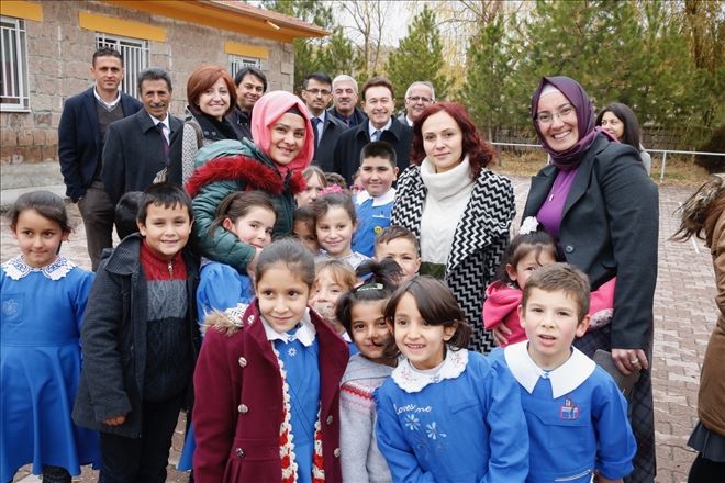 Köy okuluna destek 