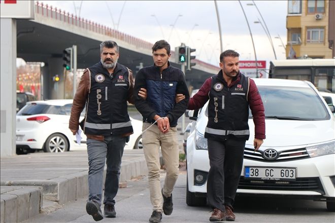 Suriyeli zanlı 6 bin 250 paket kaçak sigara ile yakalandı 