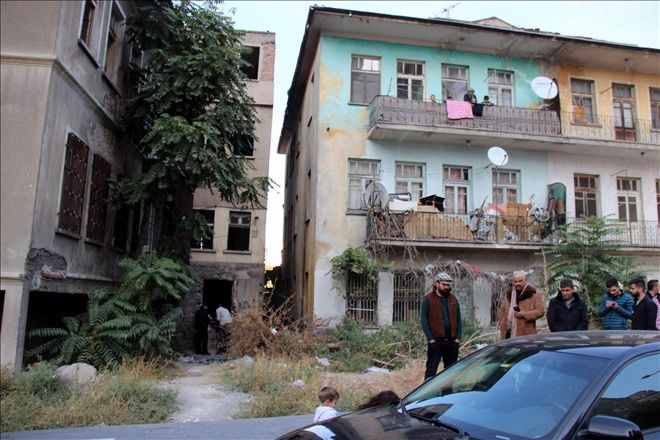 Madde bağımlısı genç ölü bulundu 