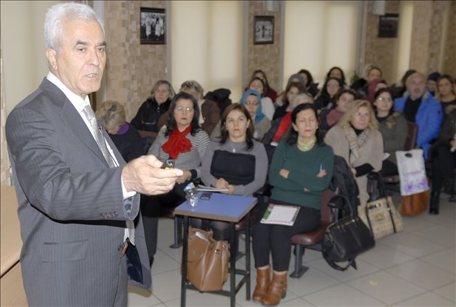 Eczacılara çocuklardaki şeker hastalığı anlatıldı 