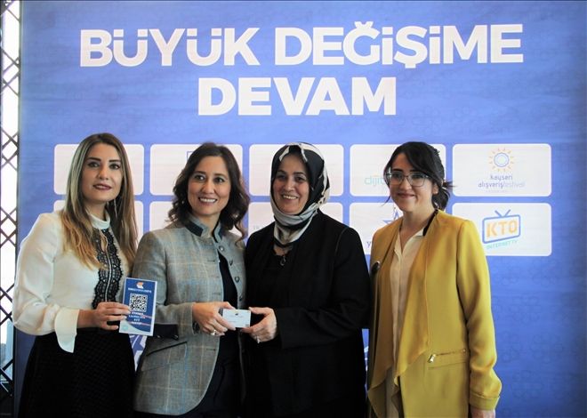 Kayseri Ticaret Odası kadın girişimcilere Business Card dağıttı 