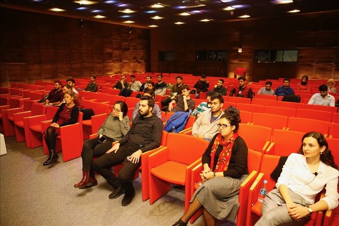 AGÜ´de Mezun Adayı Öğrencilere CV Hazırlama Semineri