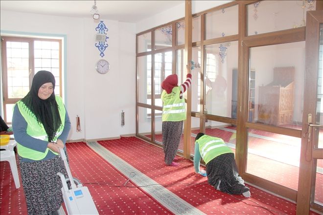 İncesu´da cami temizliği çalışmaları devam ediyor 