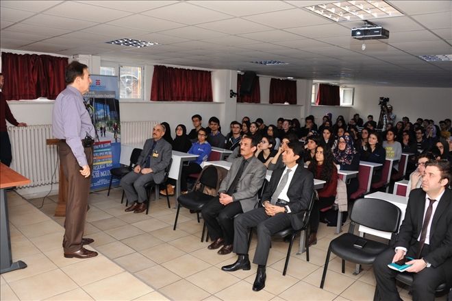 AGÜ´de kariyer günleri düzenlendi 