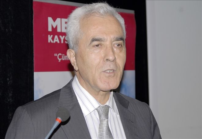 Prof. Dr. Kurtoğlu öğrencilere obezite ve erken ergenliği anlattı 