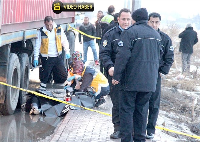 Savaştan kaçtı, tırın altında can verdi