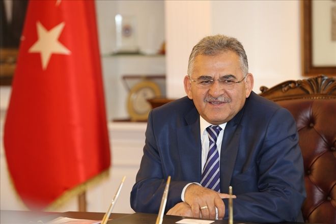 Melikgazi´de afiş kirliliği temizlenecek
