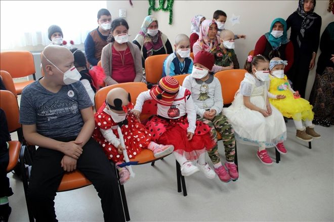 Lösemi tedavisi gören 4 çocuk yapılan kutlama ile taburcu edildi