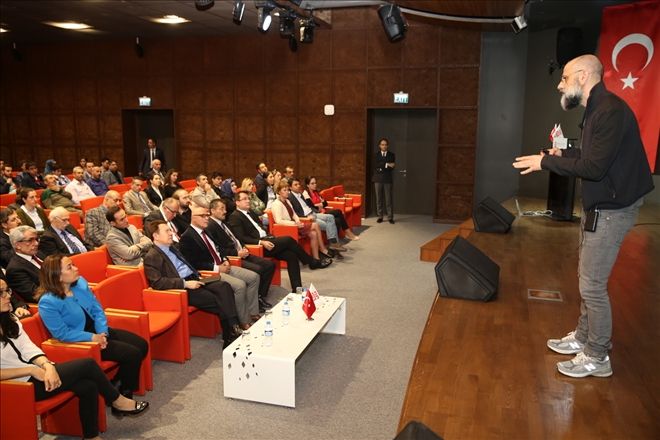AGÜ´de ?Eğitim İçin Hayal Et? Konulu Konferans