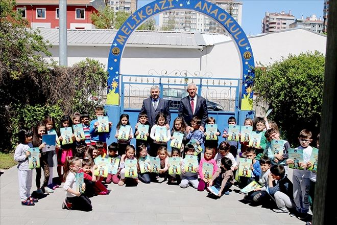 Anaokulları için hazırlanan çevreci kitapların dağıtımına başladı