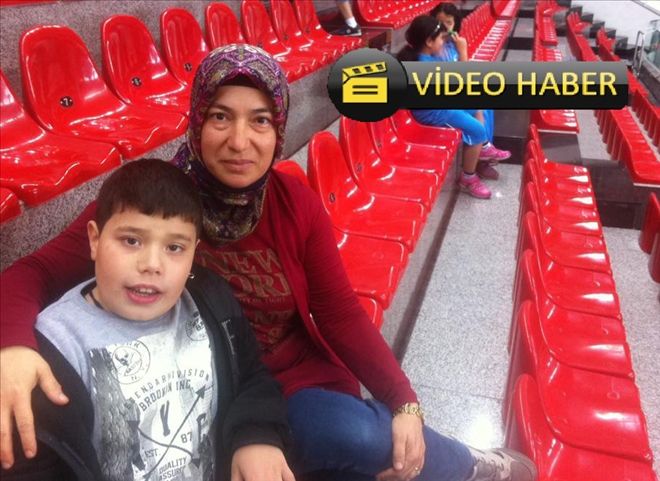 Hayatını oğluna adadı
