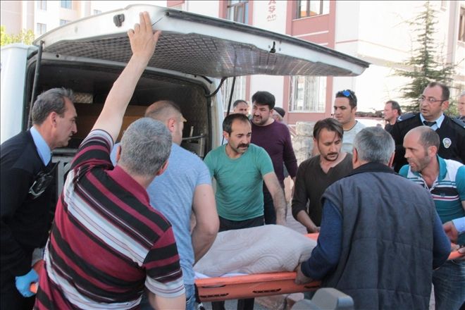 Genç kız av tüfeği ile intihar etti