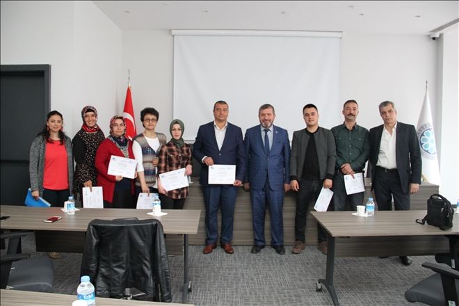 KTO´da Uygulamalı Girişimcilik Eğitimi alan kursiyerlere Sertifikaları verildi