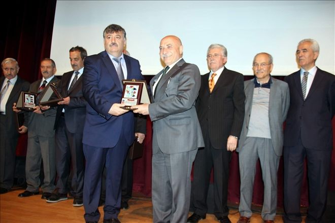 Meslekte 30 yıl hizmet veren hekimler Vefa Gecesi´nde buluştu