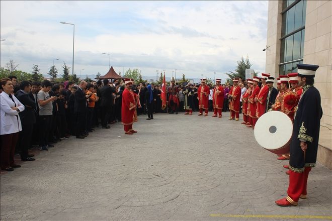 Tekden Ortaokulu´nda ?Mehterli´ TEOG kutlaması 