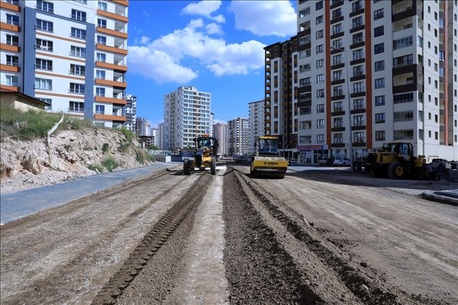 Talas´ta asfalt çalışmaları devam ediyor