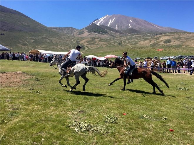 Develi´de koyun kırım şenliği düzenlendi
