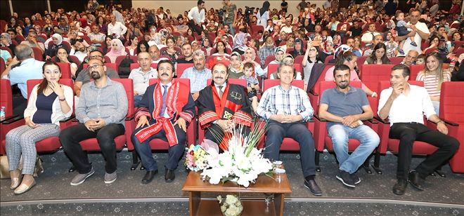 ERÜ Edebiyat Fakültesi Felsefe Bölümü Mezunlarını Verdi