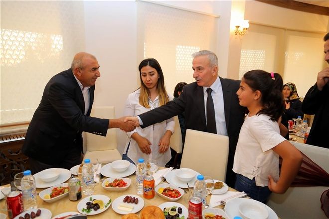 Vali Kamçı Şehit Aileleri ve Gazilerle iftar yemeğinde buluştu