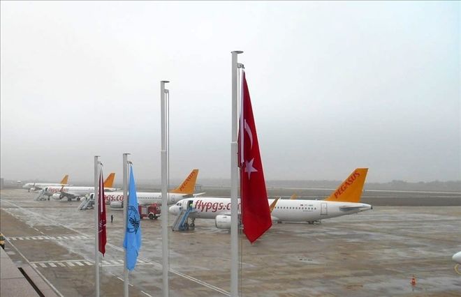 İstanbul´a iniş yapamayan 6 uçak Bursa´ya indi