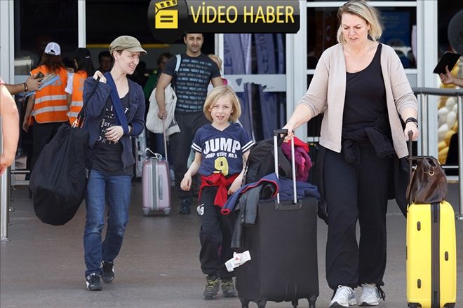 Ruslar Antalya´ya akın akın geliyor