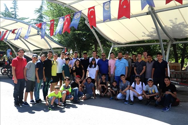 Filistinli milli sporcular faytonla Talas´ı gezdi