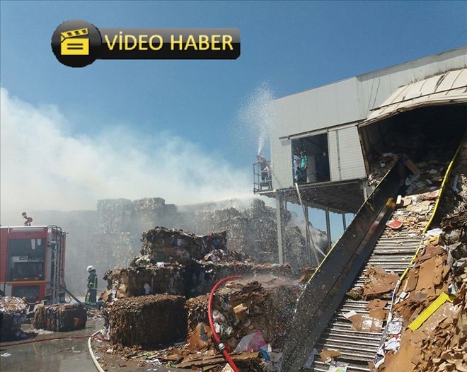 Geri dönüşüm fabrikasında yangın