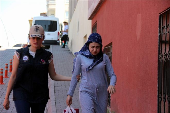 Bylock operasyonunda gözaltına alınan 17 kişi adliyeye çıkarıldı