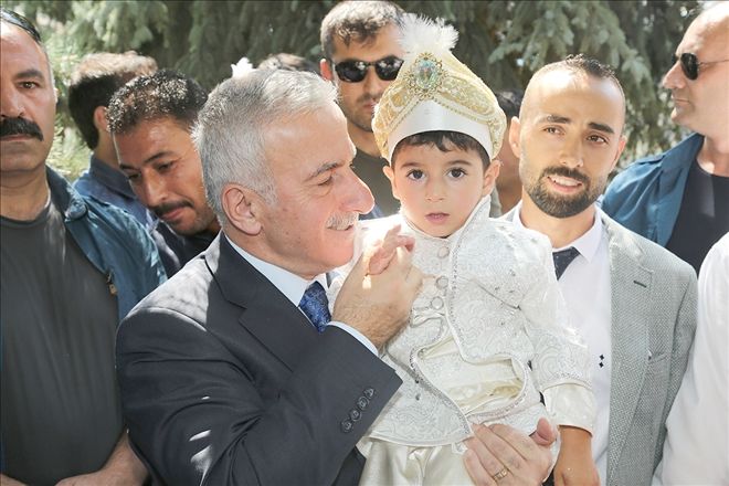 Vali Kamçı Sünnet Törenine Katıldı
