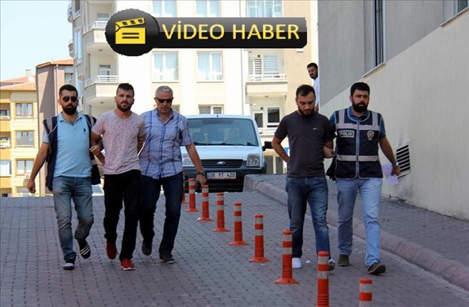 Polis otosuna çarptılar, ateş ettiler, kaçtılar, kıskıvrak yakalandılar