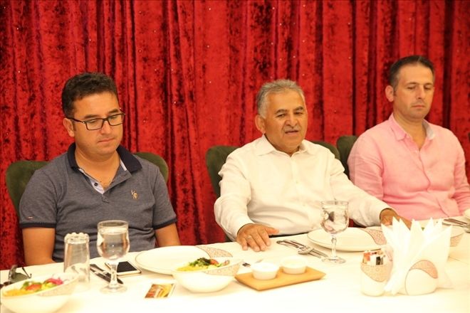 Melikgazi´de kentsel dönüşüm müteahhitleri ile toplantı yapıldı