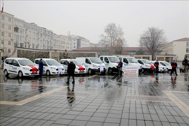 Melikgazi Belediyesi 9 adet hizmet aracını tanıttı 