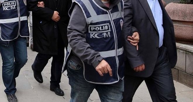 ESKİ POLİSLERE CEZA YAĞDI