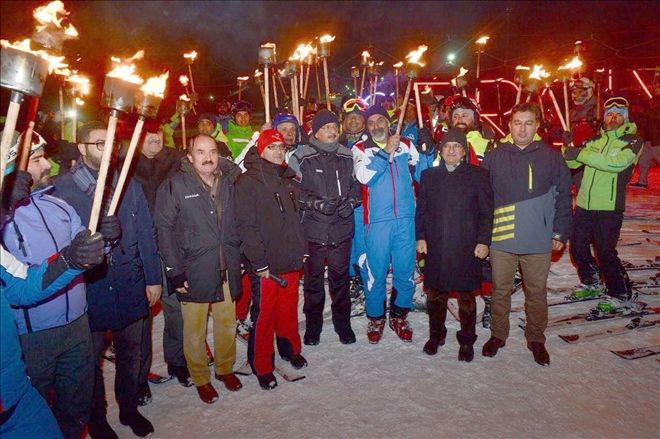 Erciyes´te yeni yıl meşalelerle karşılandı 