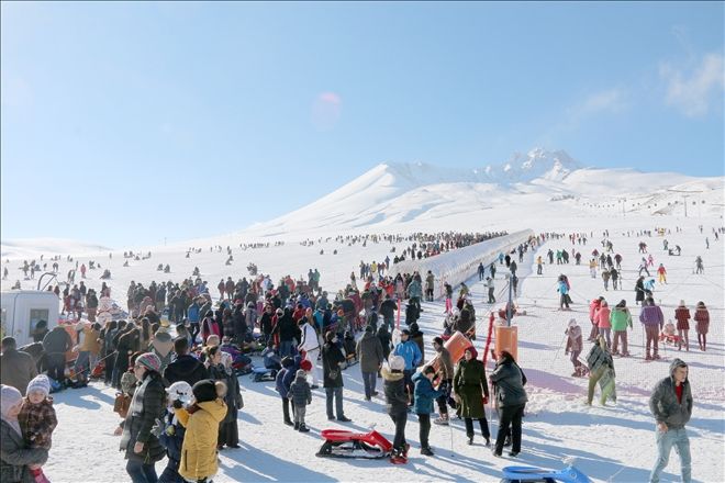 Erciyes´i hafta sonu 100 bin kişi ziyaret etti 
